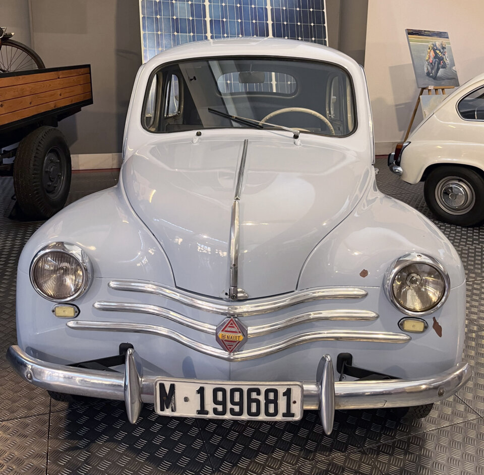 Museo de Historia de la Automoción de Salamanca MHAS Renault 4CV (4/4) Abril 2023