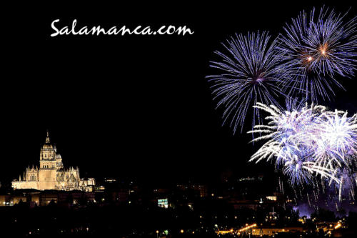 Fiestas de San Juan... Fuegos artificiales en la noche de Salamanca