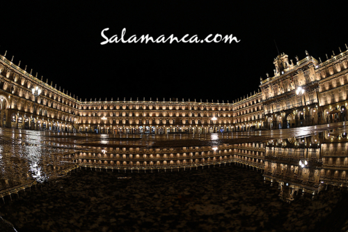Salamanca se vuelve a iluminar con la lluvia
