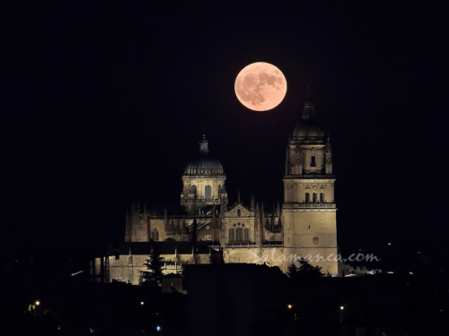 Salamanca y la Luna de Esturión